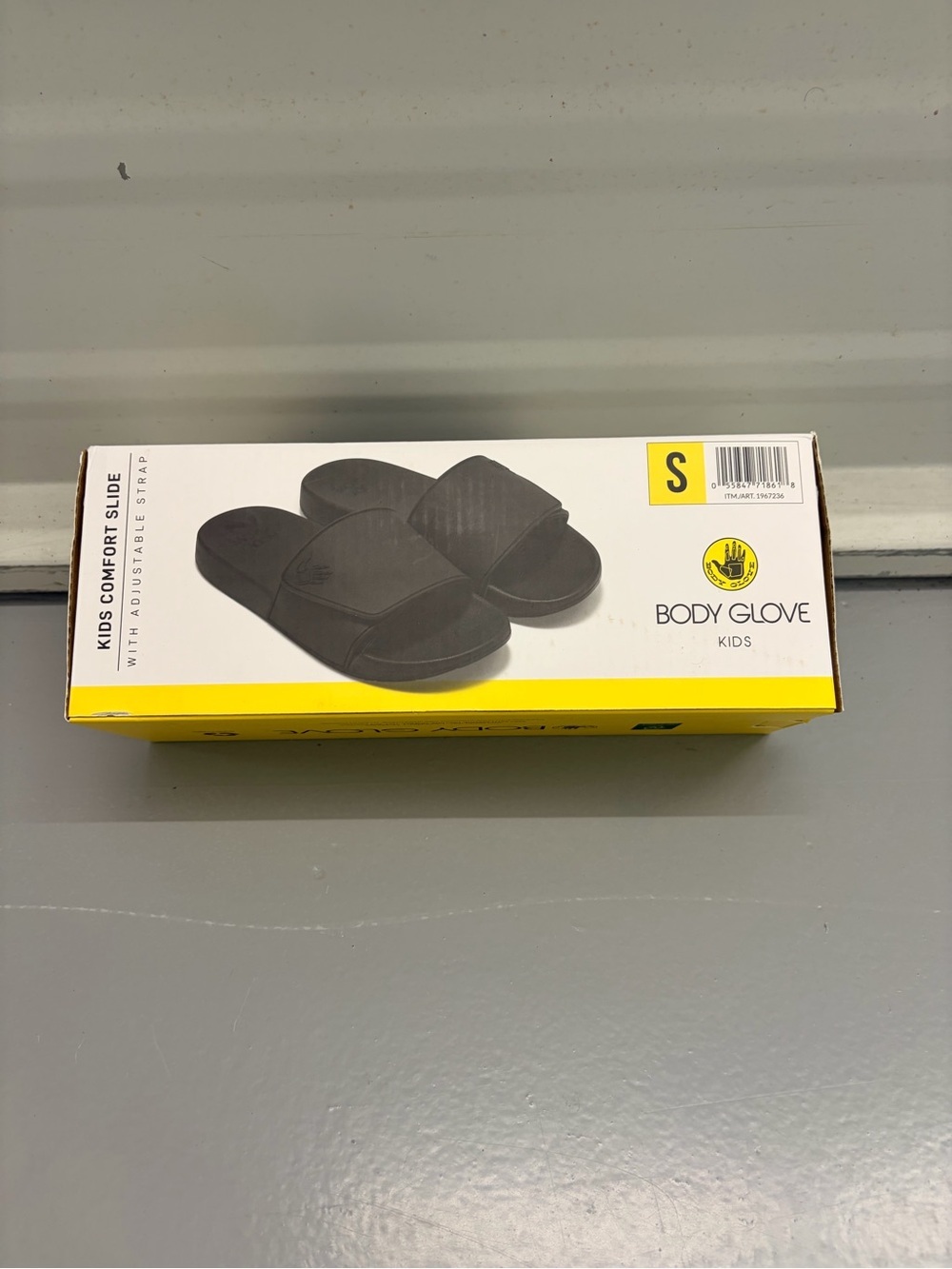 NWT Body Glove Kids Comfort Slide Adjustable Sandals Black Size S 12/13 - Picture 2 of 5